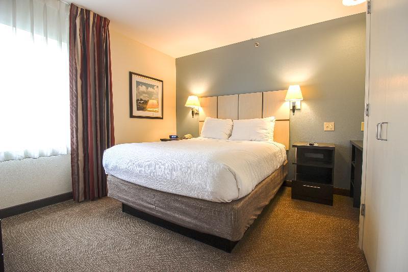 Sonesta Simply Suites St Louis Earth City Экстерьер фото