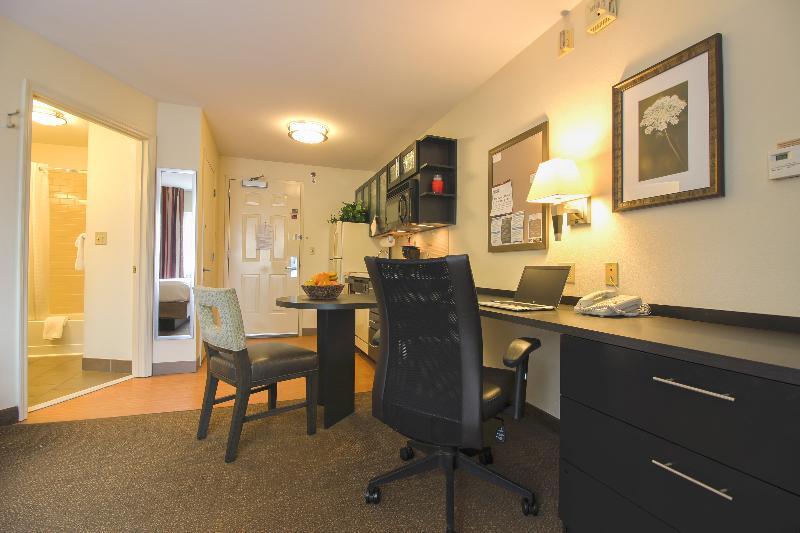 Sonesta Simply Suites St Louis Earth City Экстерьер фото