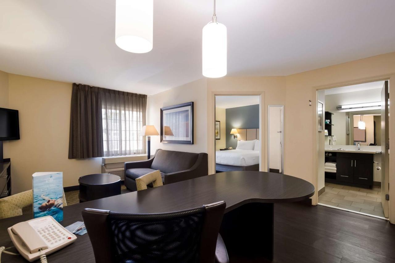 Sonesta Simply Suites St Louis Earth City Экстерьер фото