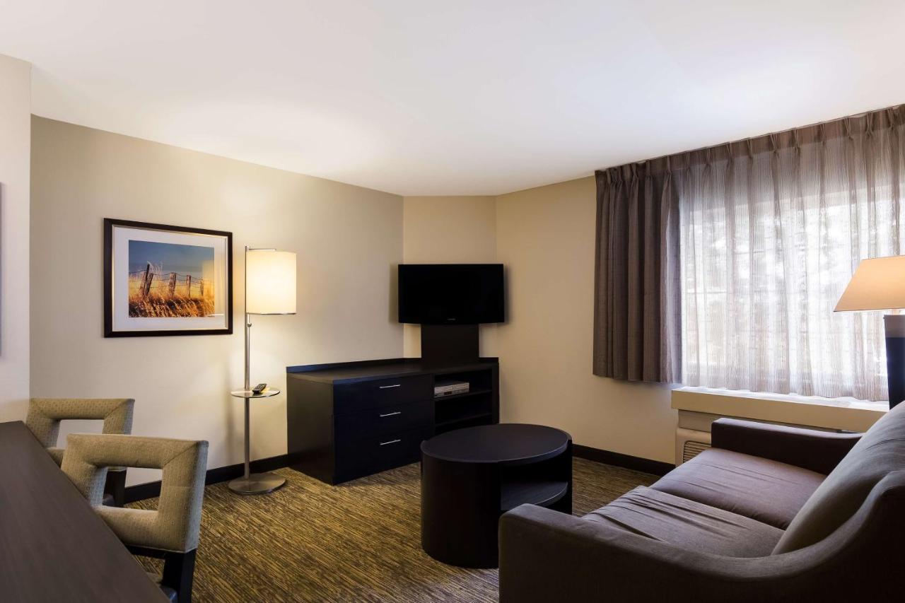 Sonesta Simply Suites St Louis Earth City Экстерьер фото