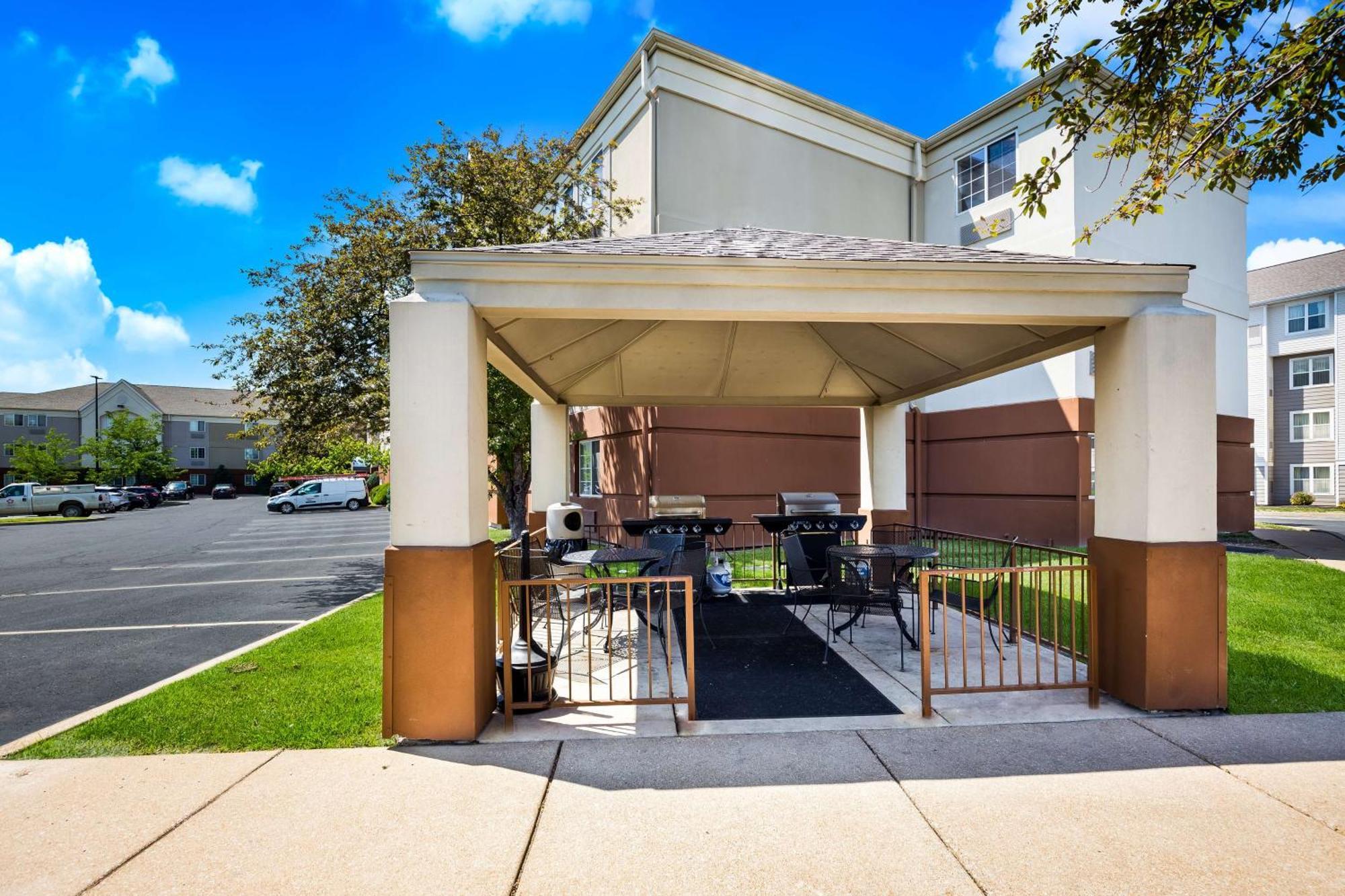 Sonesta Simply Suites St Louis Earth City Экстерьер фото