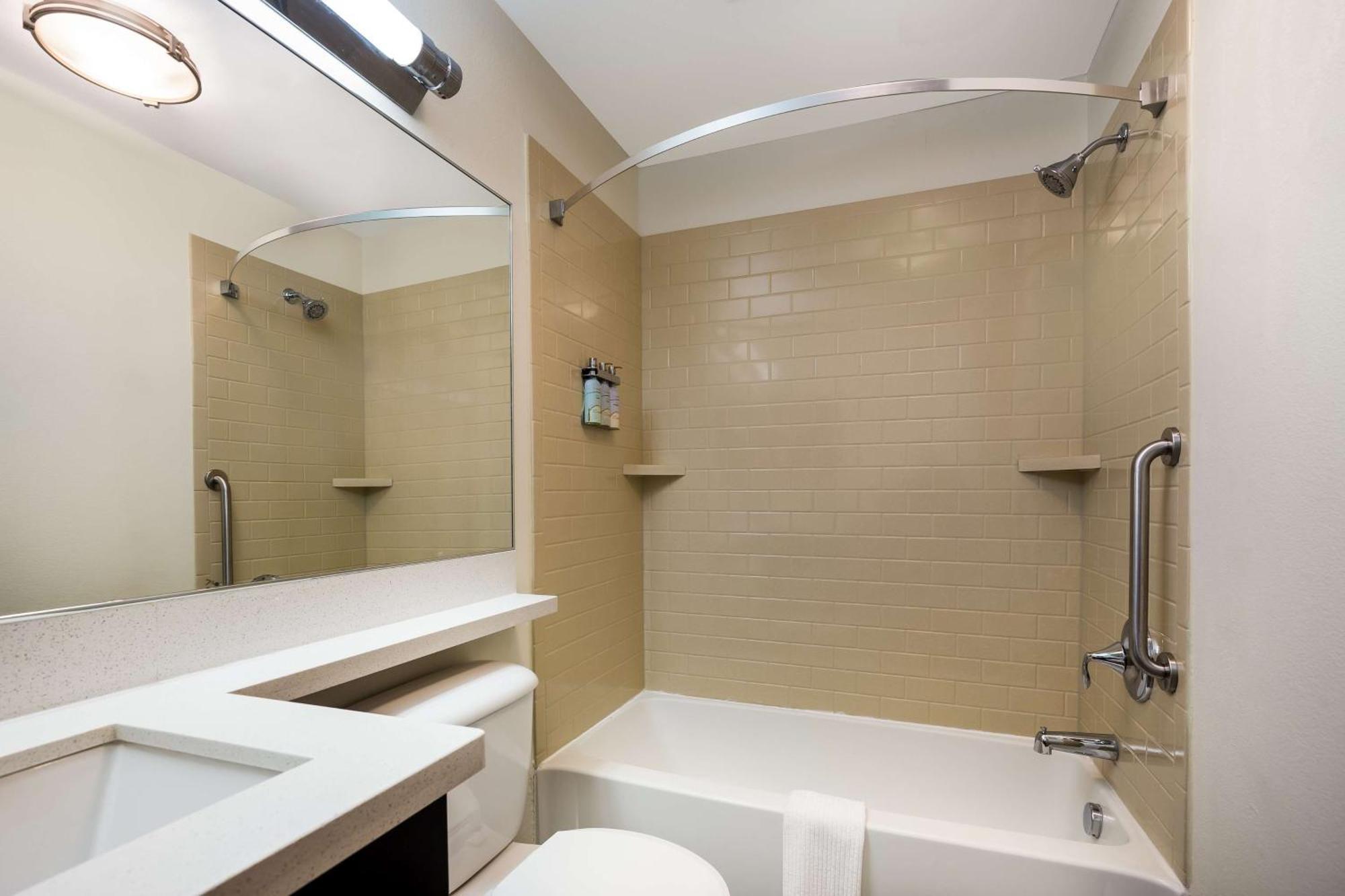 Sonesta Simply Suites St Louis Earth City Экстерьер фото