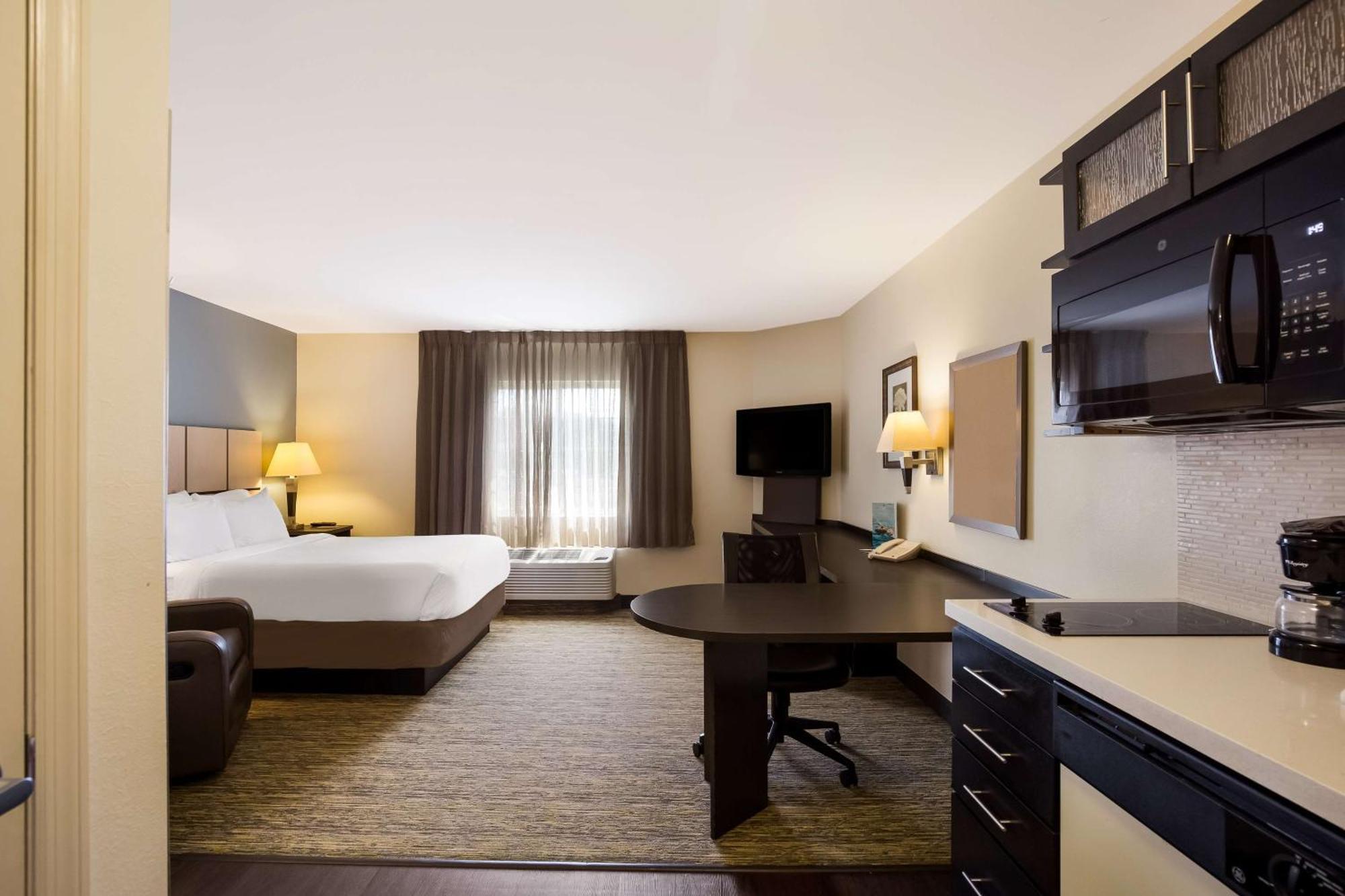 Sonesta Simply Suites St Louis Earth City Экстерьер фото