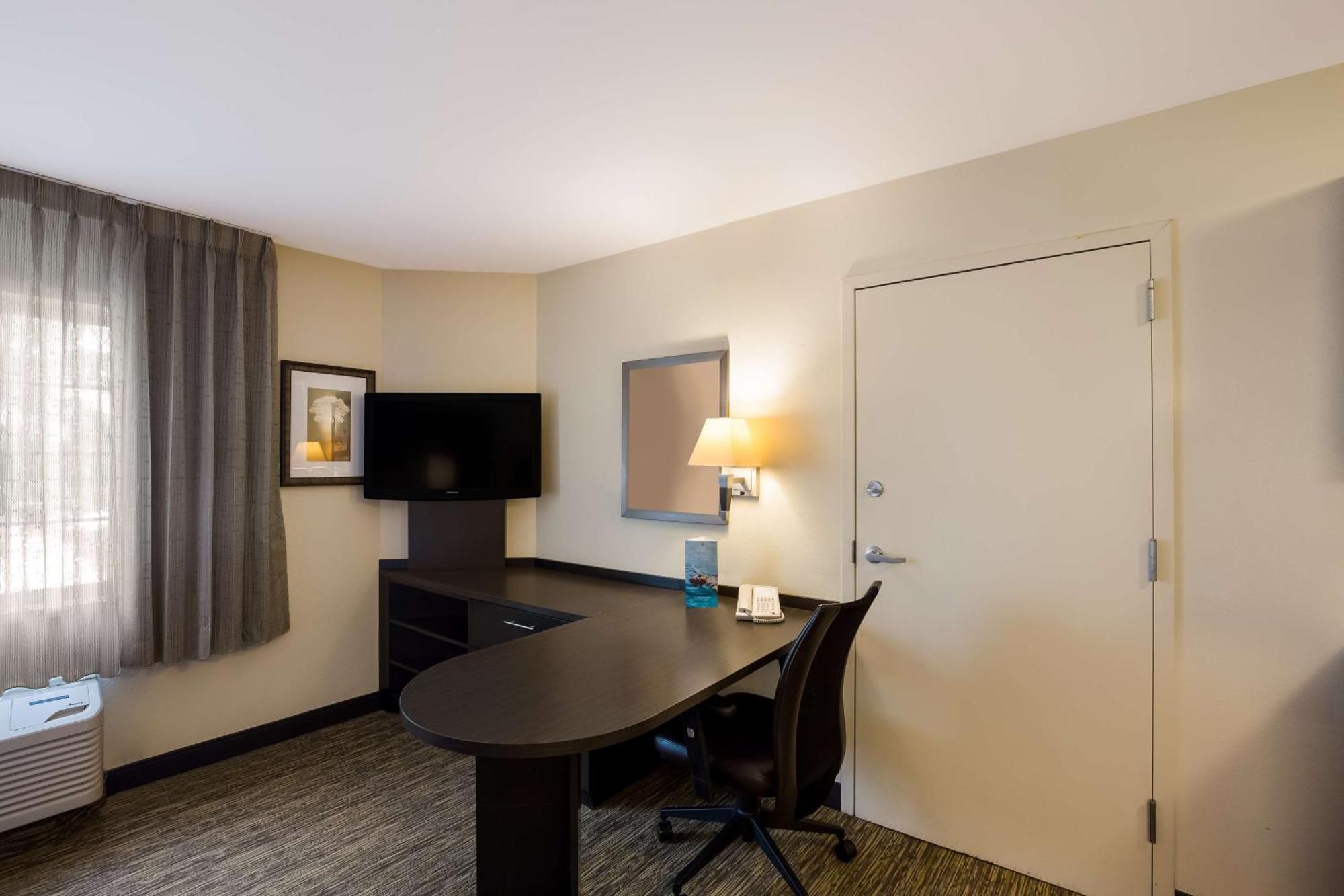 Sonesta Simply Suites St Louis Earth City Экстерьер фото