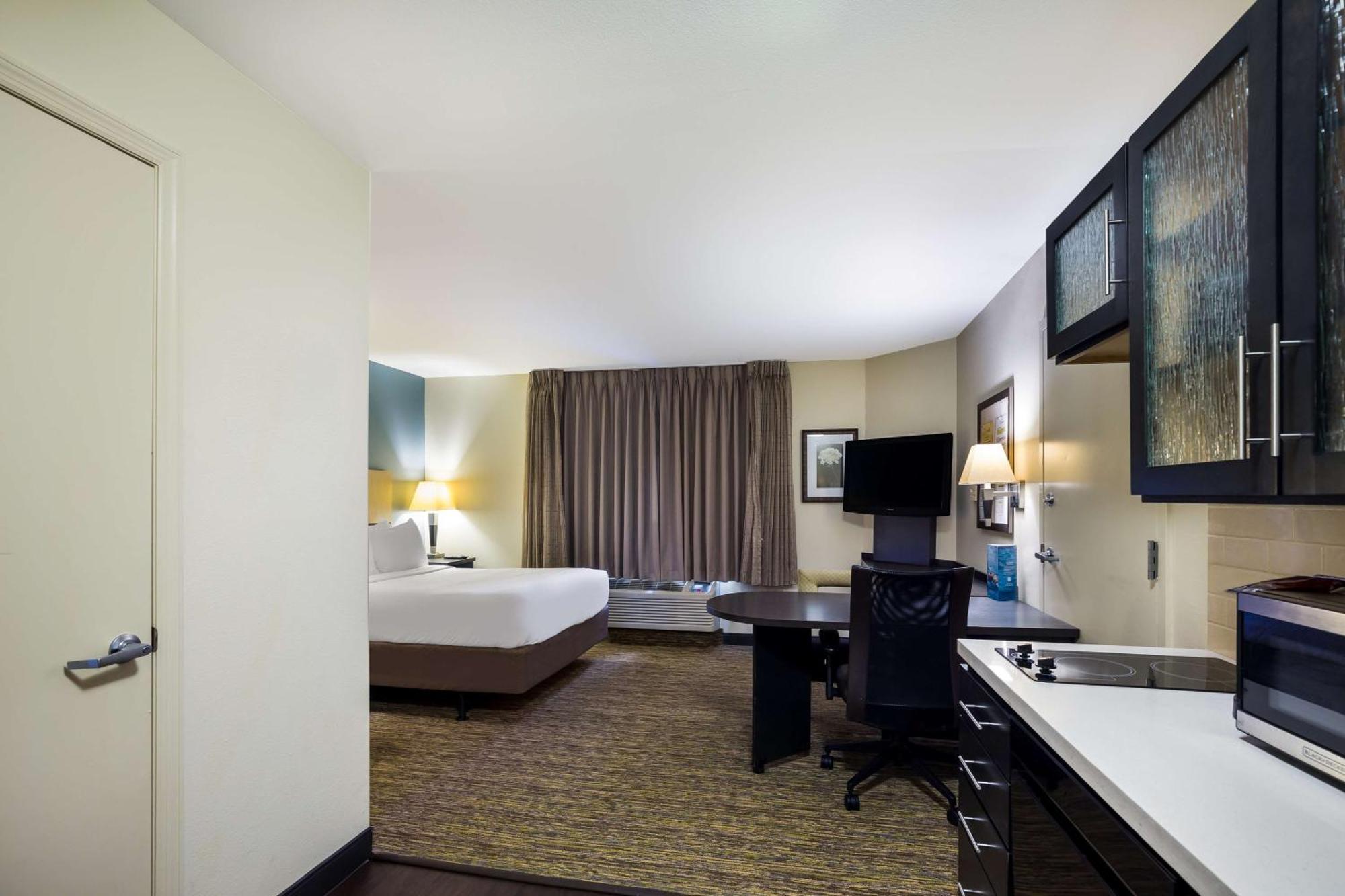 Sonesta Simply Suites St Louis Earth City Экстерьер фото