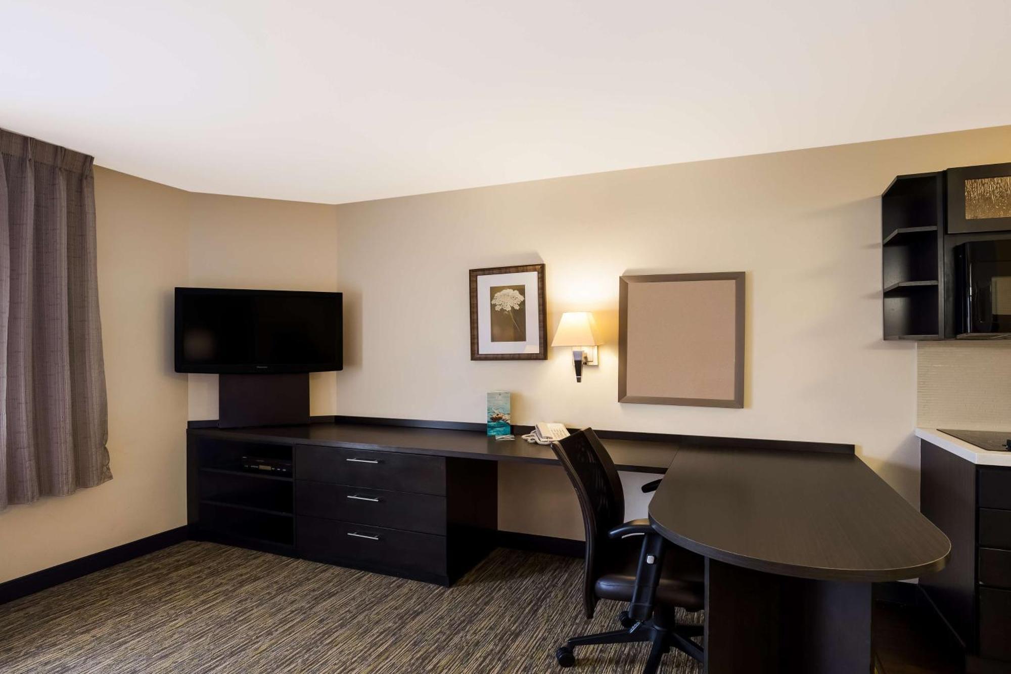 Sonesta Simply Suites St Louis Earth City Экстерьер фото