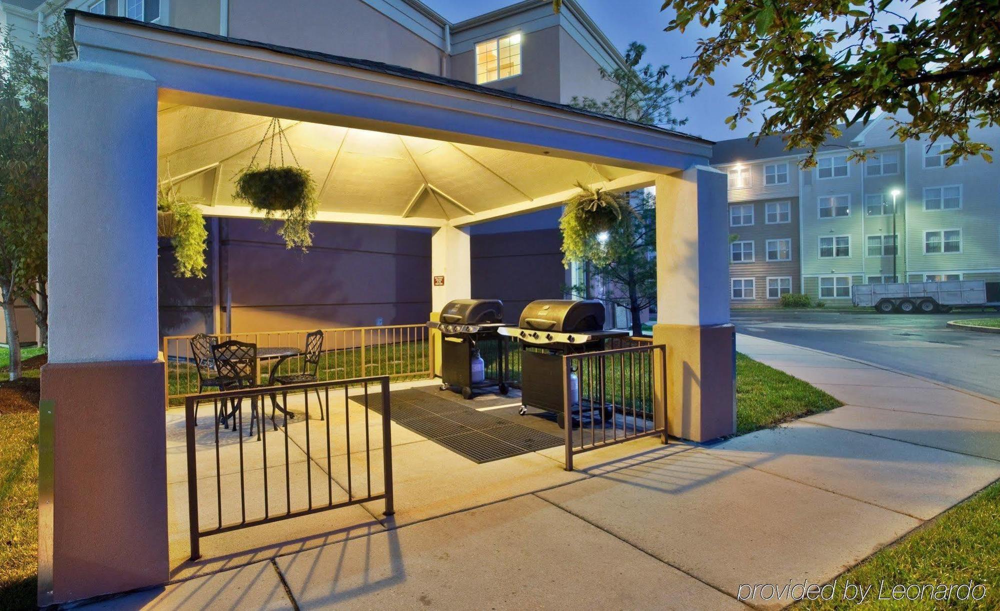 Sonesta Simply Suites St Louis Earth City Экстерьер фото